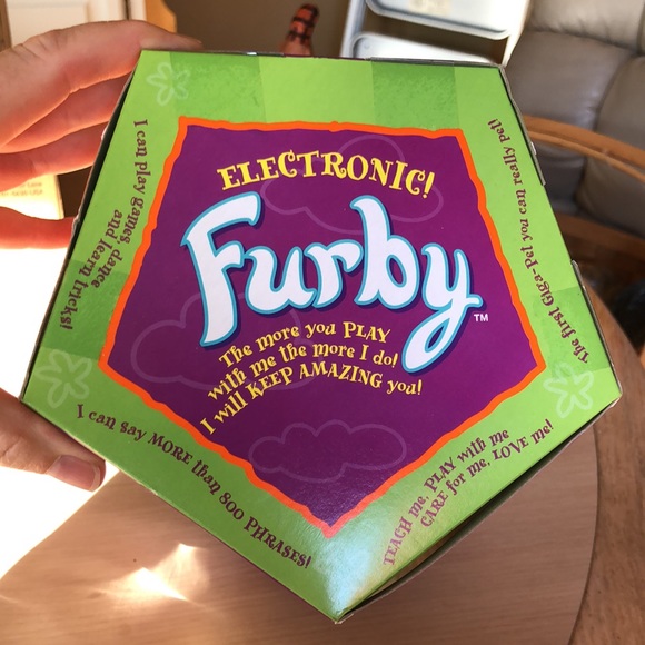 1998 Furby Giraffe NIB (sealed) - Picture 2 of 5